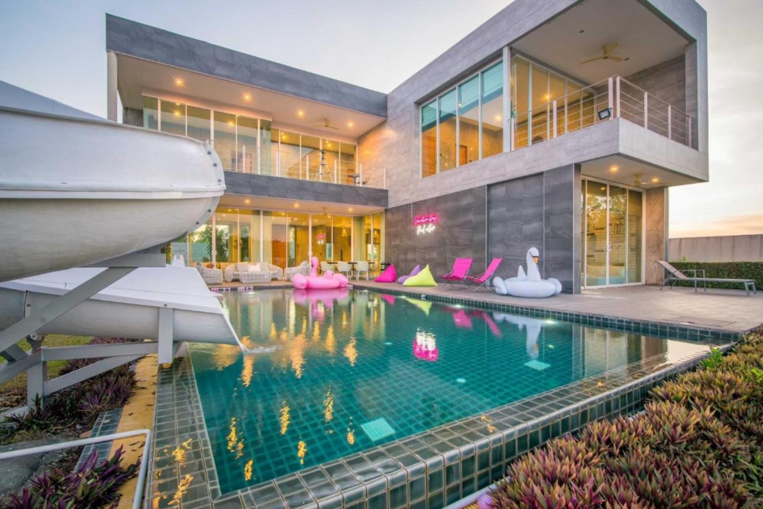 Vacations Stay Pool Villa Pattaya