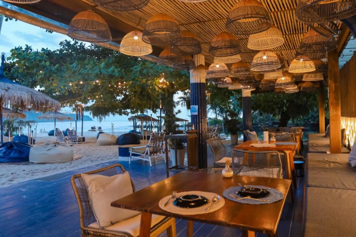 Blue - Beach cafe